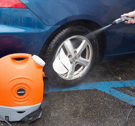 نظافت خودرو با کارواش دستی